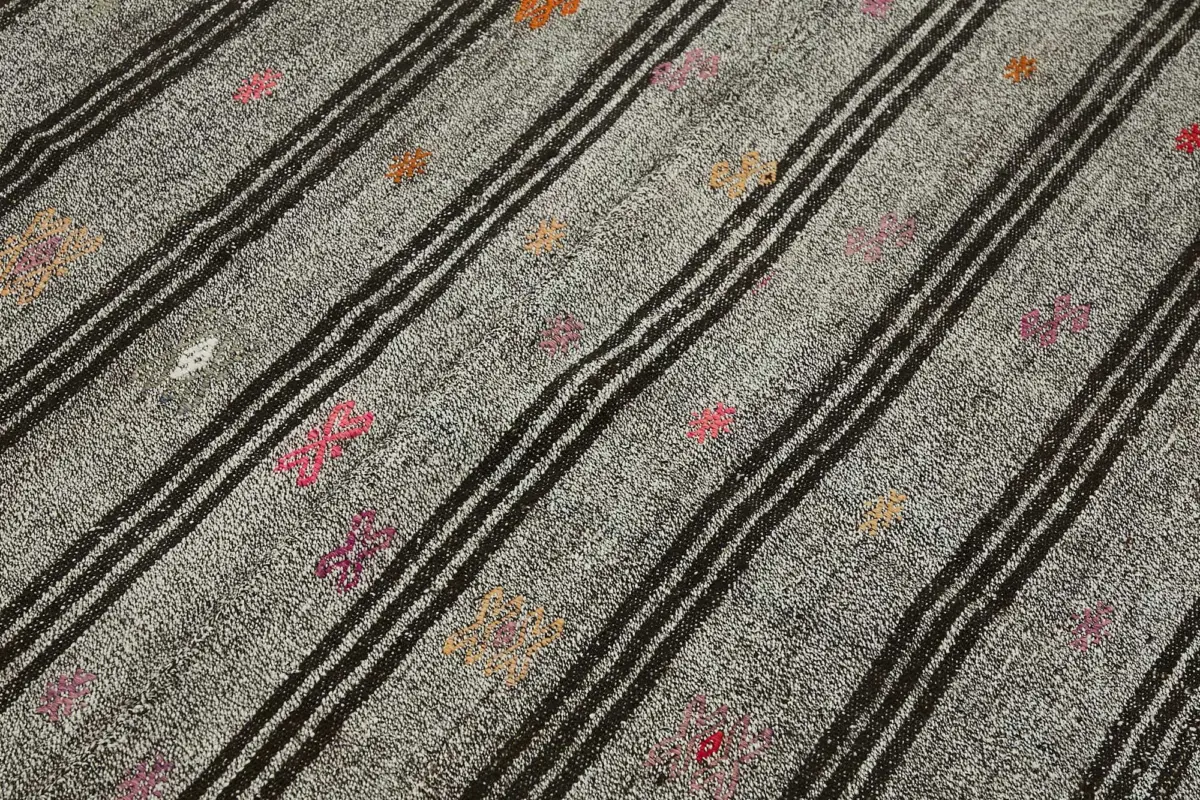 Kıl Çizgili Gri Keçi Kılı İpliğinden El Dokuma Kilim-186x290 - Görsel 5