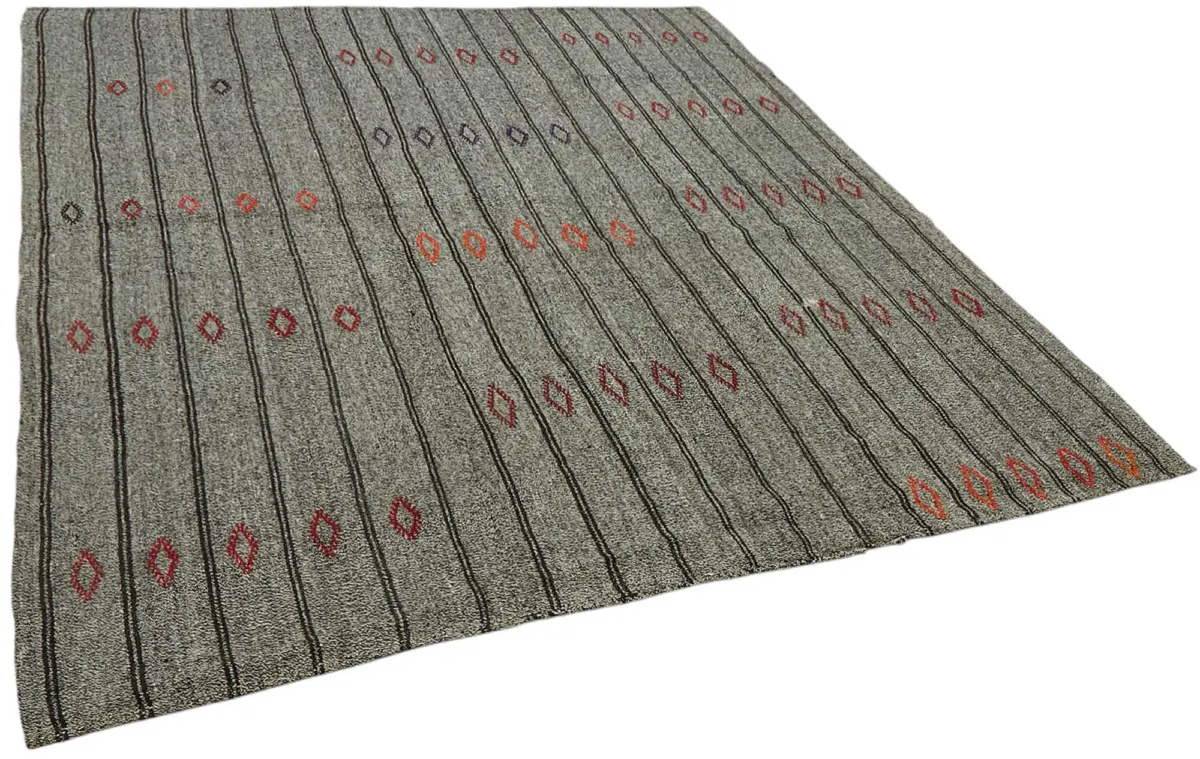 Kıl Çizgili Gri Keçi Kılı İpliğinden El Dokuma Kilim-216x263 - Görsel 2