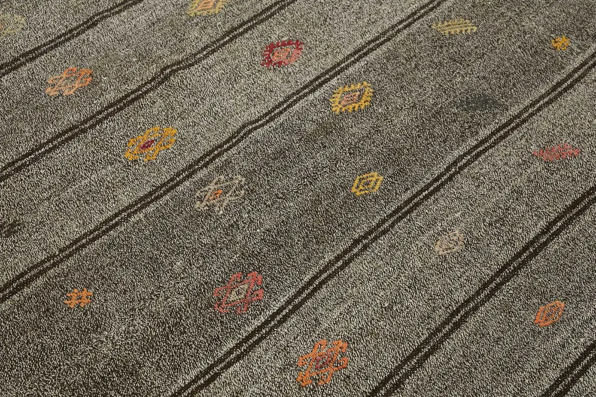 Kıl Çizgili Gri Keçi Kılı İpliğinden El Dokuma Kilim-178x226 - Görsel 5