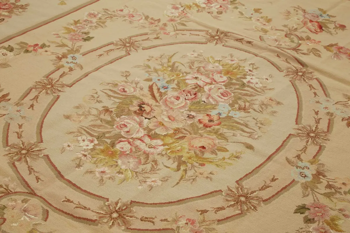 Needlepoint Bej Pamuk Üzerine Yün El Dokuma Halı-276x369 - Görsel 5