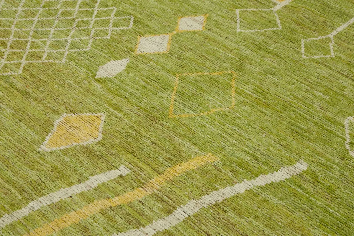 Tribal Modern Dizayn Yeşil Pamuk Üzerine Yün El Dokuma Halı-203x303 - Görsel 5