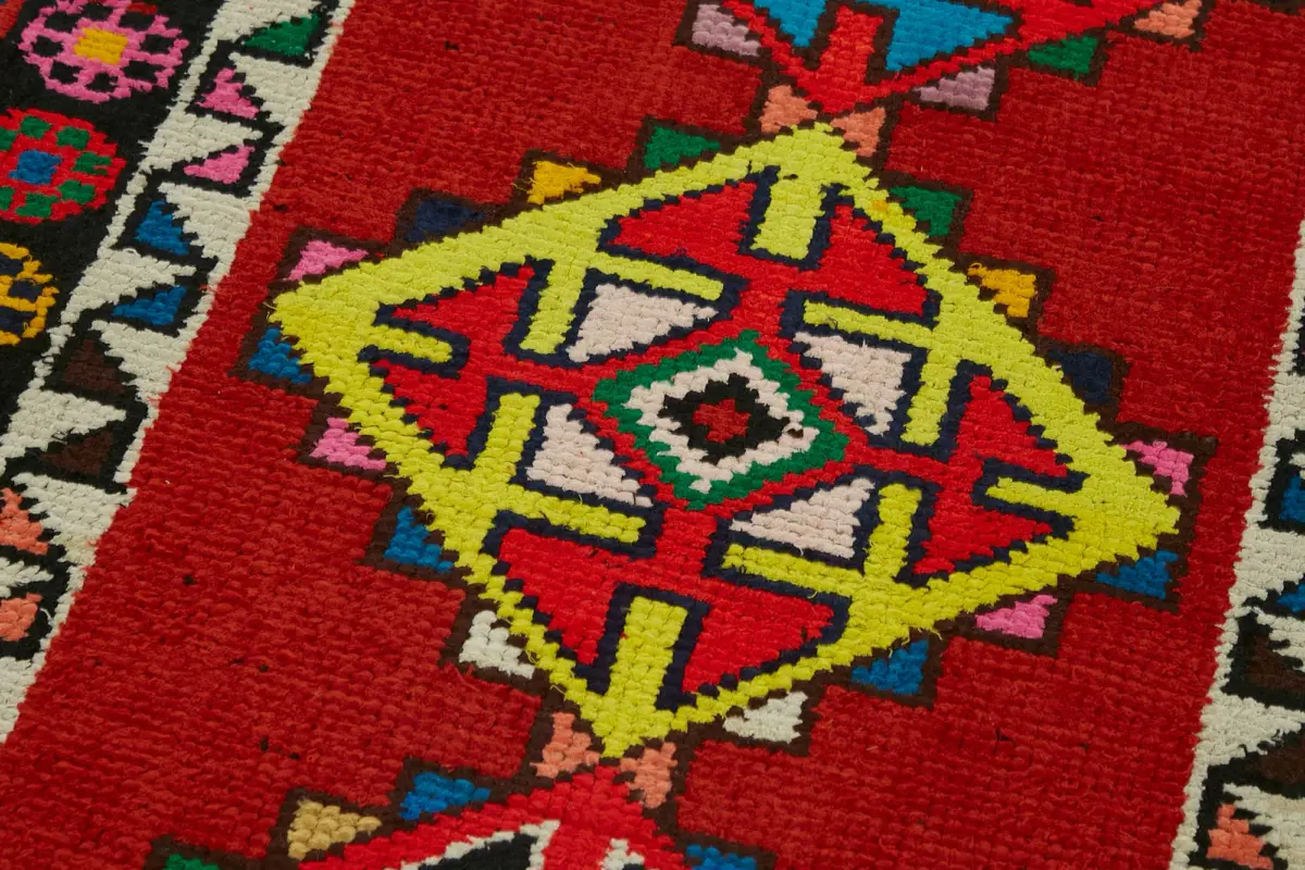 Herki Eskitme Kırmızı Pamuk Üzerine Yün El Dokuma Halı-080x385 - Görsel 5