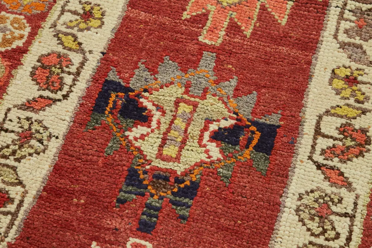 Herki Eskitme Kırmızı Pamuk Üzerine Yün El Dokuma Halı-090x333 - Görsel 5