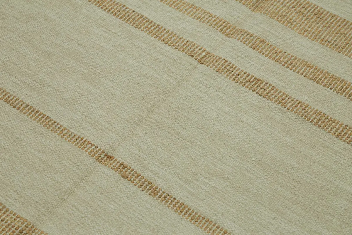 İskandinav Bej Çizgili Pamuk Üzerine Yün El Dokuma Halı-150x241 - Görsel 5