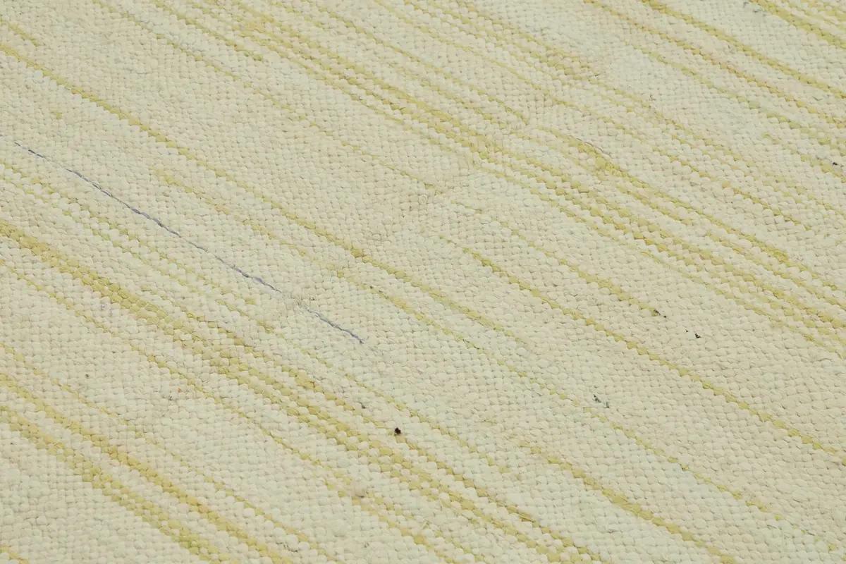 İskandinav Bej Çizgili Pamuk Üzerine Yün El Dokuma Halı-234x297 - Görsel 5