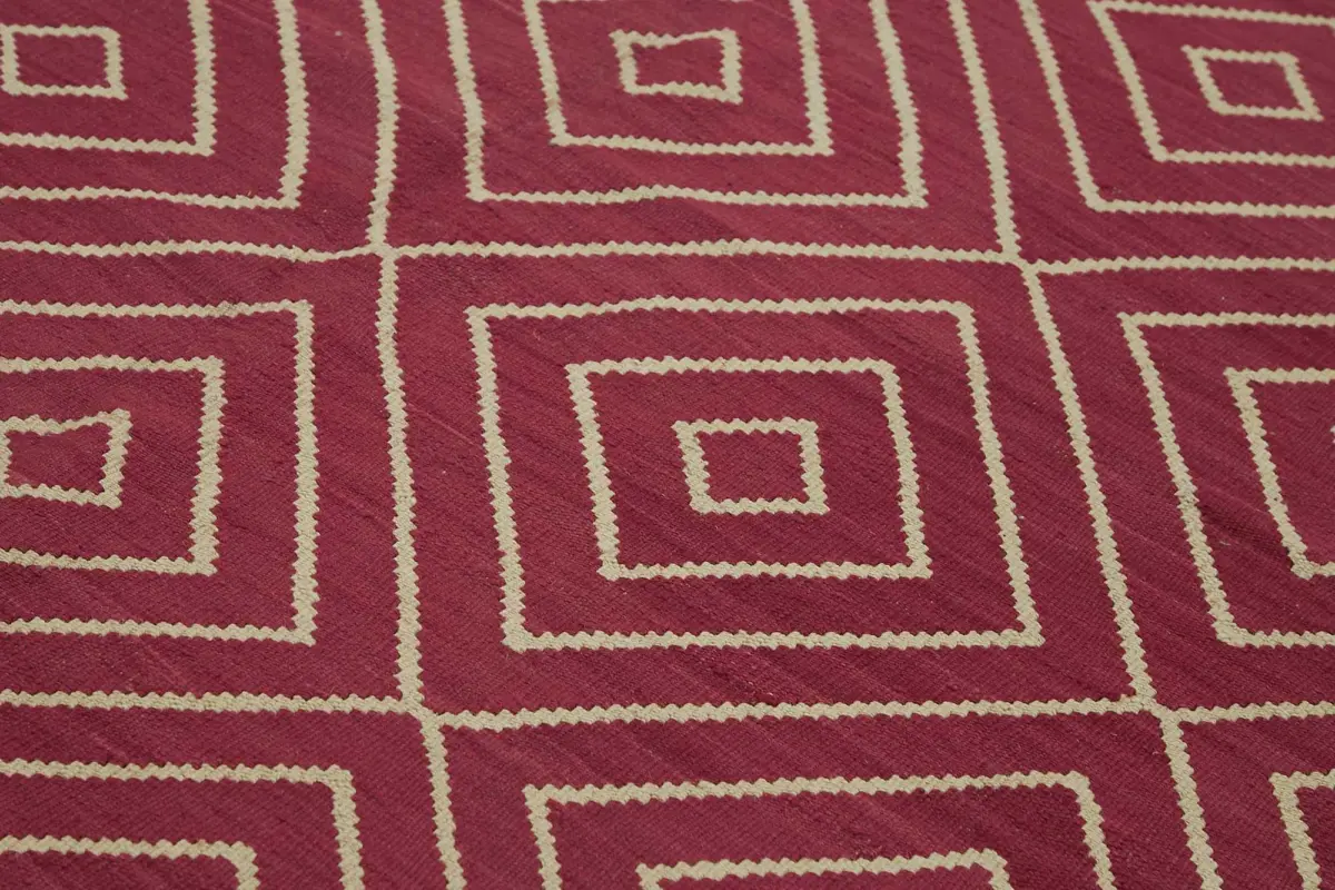 Söküntü Kırmızı Geometrik Yün El Dokuma Kilim-270x350 - Görsel 5