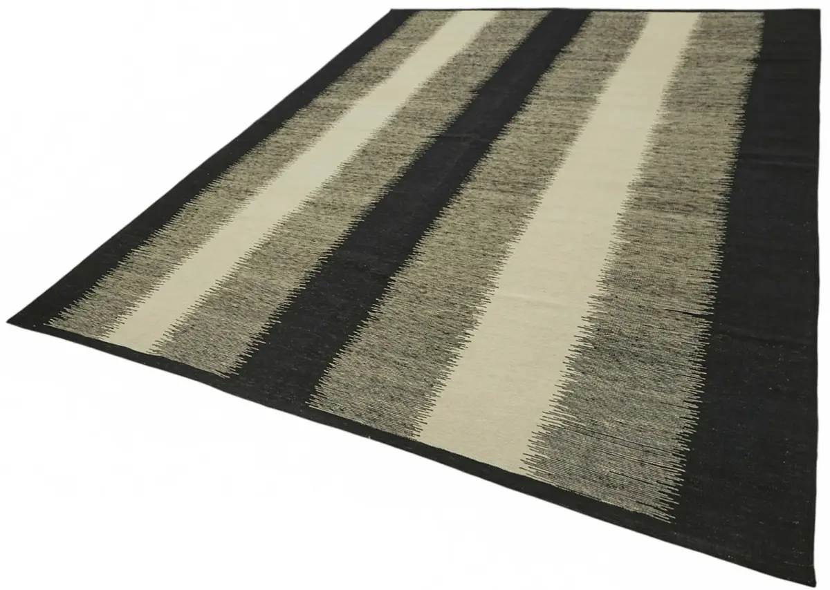 Söküntü Siyah Çizgili Yün El Dokuma Kilim-263x343 - Görsel 3