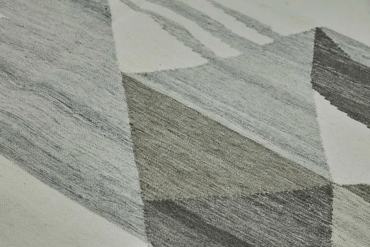 Söküntü Gri Geometrik Yün El Dokuma Kilim-275x366 - Görsel 5