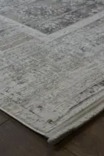 Fretin Çerçeveli Krem Gri Göbekli Akrilik Makine Halısı