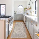 Brera Çerçeveli Bej Polyester ve Pamuklu Yıkanabilir Kaydırmaz Taban Dijital Baskı Halı - Görsel 4