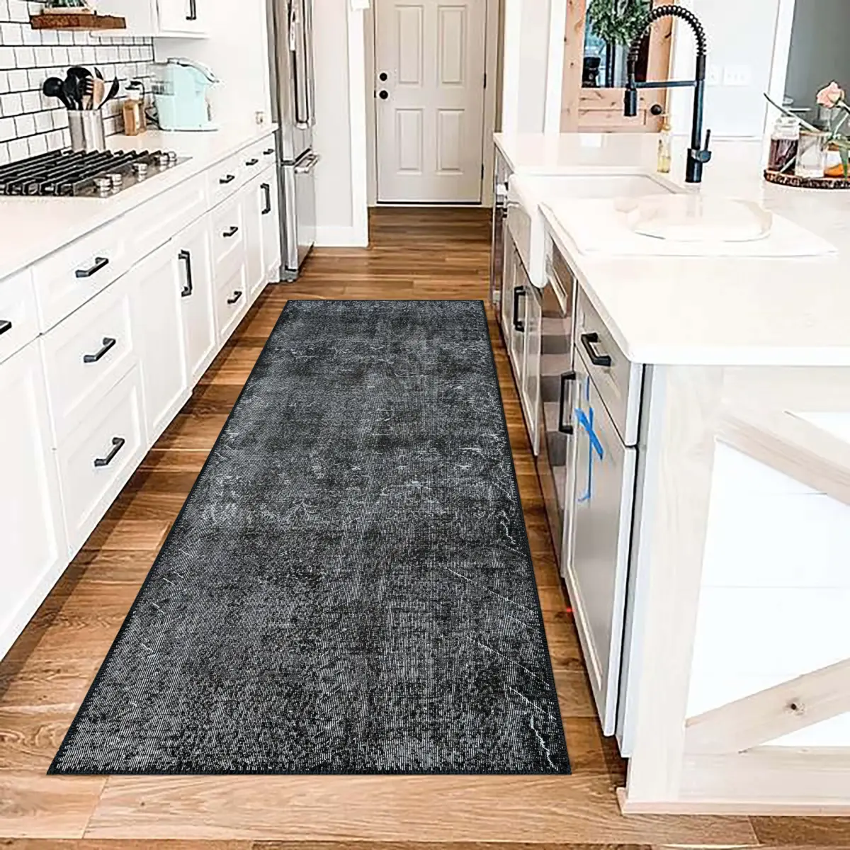 Barris Klasik Siyah Polyester ve Pamuklu Yıkanabilir Kaydırmaz Taban Dijital Baskı Halı - Görsel 4