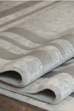 Trani Çerçeveli Gri Çizgili Akrilik Makine Halısı - Görsel 7
