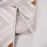 Gumiel Geometrik Multi Polyester Kaydırmaz Tabanlı Makine Halısı - Görsel 3