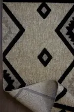 Dipley Çerçeveli Beyaz Polyester Makine Halısı - Görsel 4