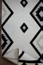 Hook Çerçeveli Beyaz Polyester Makine Halısı - Görsel 4